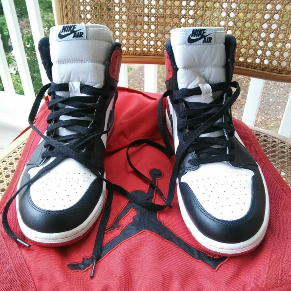 2012 NIKE AIR JORDAN 1 RETRO HIGH OG BLACK TOE